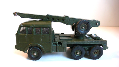 Dinky toys militaire - ,